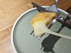 -Dragon Pizza•圆脸龙披萨·牛排餐厅