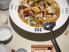 -渔语鱼酸菜鱼新川菜(来福士店)