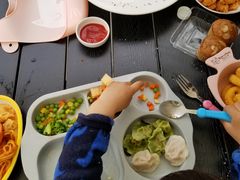 -布鲁豪斯亲子欢乐家庭餐厅