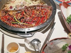 -茅草房·河畔园林火锅