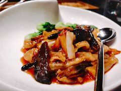 葱烧海参配乌米菌-鲁采LU STYLE(新天地店)