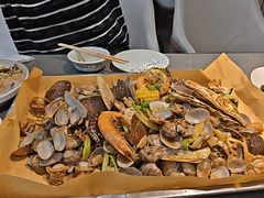 -鑫渔港海鲜本地菜·山海关浑锅(东戴河店)