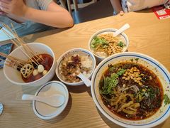 -蓉李记成都名小吃(武汉经开万达店)