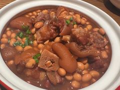 黄豆烧猪蹄-吕氏疙瘩汤·新派鲁菜(济南万象城店)