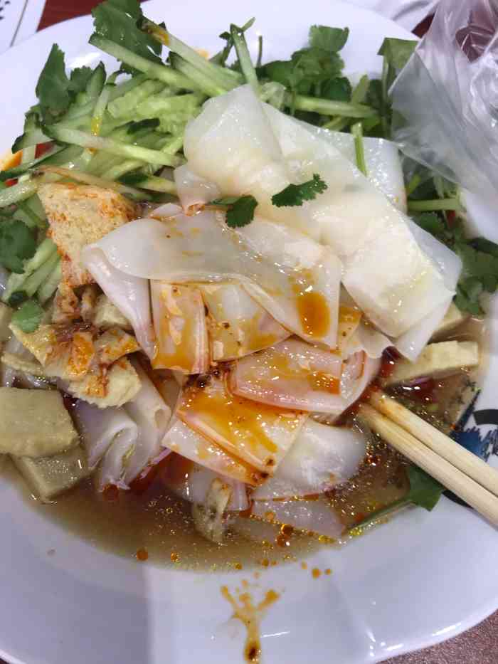 茶水房酿皮(关照先生店)-"(10)附近能吃的快吃过来一遍了,实在是.