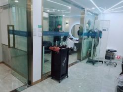 -水灵珑美容造型中心