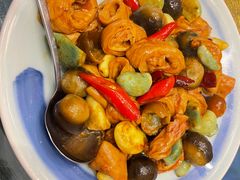 腊八蒜炒肥肠-君霖海鲜私房菜(春柳店)