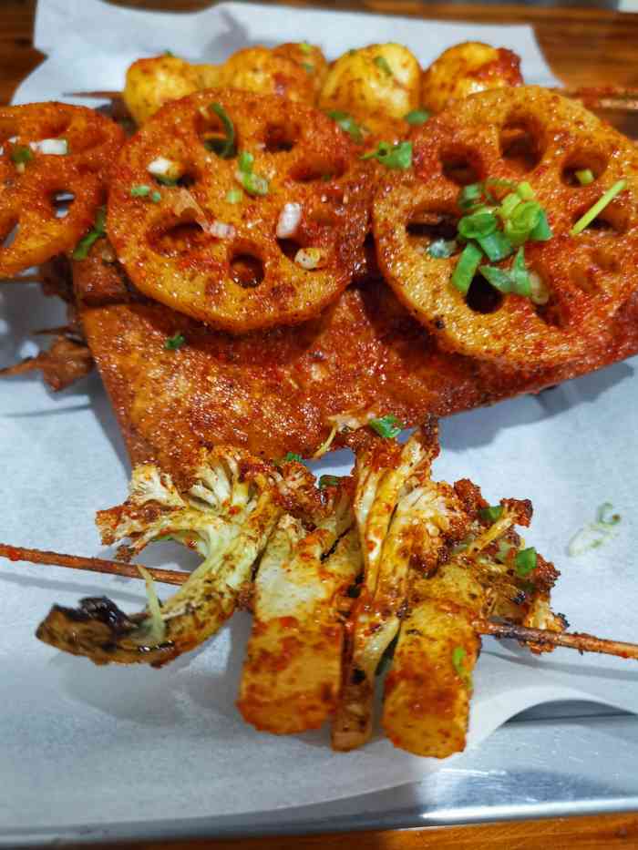 乐山十八年老号烧烤-"真的是被招牌诱惑过去了,传说中的18年烧.