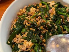 -Chom Cafe and Restaurant