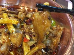 -虾弄弄海派小龙虾·牛羊蝎子火锅