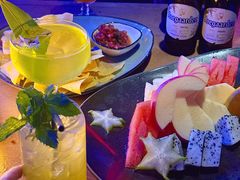 -FOUR PLAY BAR
