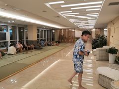 二楼休息区-汤里来温泉