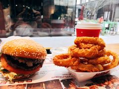 -The Habit Burger Grill 哈比特汉堡(复兴soho店)