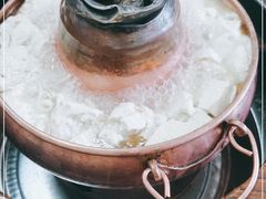 -撮一顿纳西铜火锅