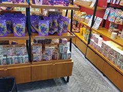 零售区-茶理宜世(岭南站NOVA店)