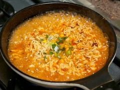 -辛明堂洞韩式芝士年糕火锅(万达店)