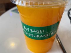 鲜橙汁-BIG BAGEL(永康路店)