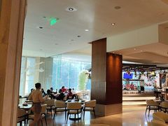 -怡咖啡海鲜自助餐厅(浦东香格里拉店)