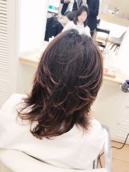 锁骨发-简法造型·品牌形象店