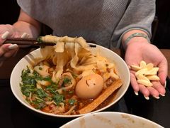 -顺溜·手工刀削面·黑金店(铜锣湾店)