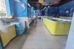 -欢乐悠游婴儿游泳(金碧花园店)