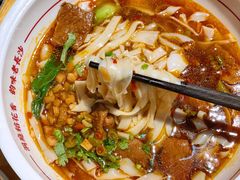 -呷佬·长沙手工米粉(金沙江路店)