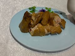 家藏熏乳鸽-卫鼎轩·家宴(水上公园店)