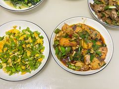 -自己人·宜昌菜(水悦城店)