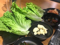 -肉甲韩国木炭烤肉(新壹街1店)