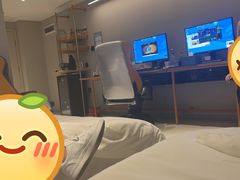 -网鱼电竞酒店(上海惠南地铁站店)