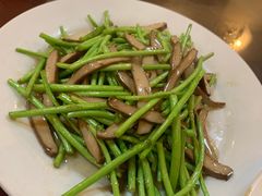 -余杨鸭鸭餐厅