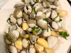 -胡须佬鸡煲四季火锅店(石厦西村直营店)