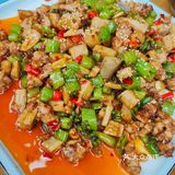 大火烧制，麻辣香气四溢