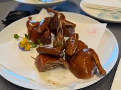 脆皮乳鸽-名佳荟