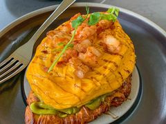 鲜虾牛油果嫩蛋可颂华夫-blend咖啡部落(卓悦中心店)