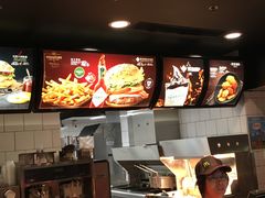 -麦当劳(水坑尾街店)