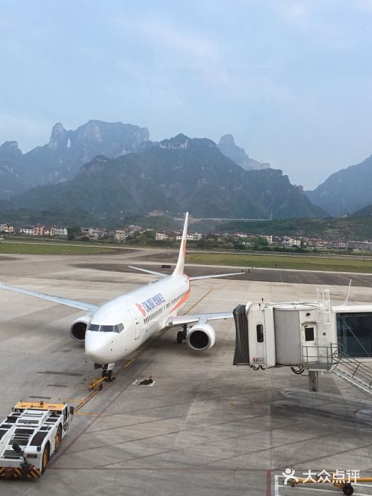 张家界荷花国际机场航站楼-国内出发图片