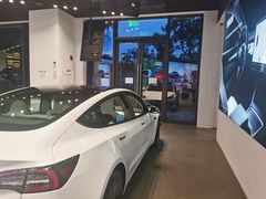 -TESLA 特斯拉(上海太古汇体验店)