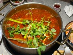 -野山舂·贵州现舂酸汤牛肉(民生路店)