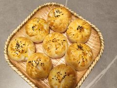 -东口码头·烧鸽子·鱼头泡饼·地方菜(金鹰悦城店)