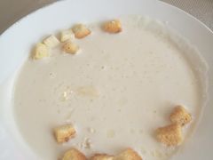 奶油鸡茸汤-小白桦西餐厅