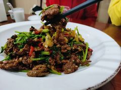 -湖南人家湘菜馆(镇江路店)