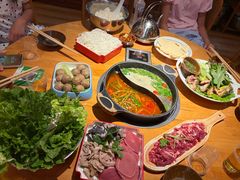 鸳鸯锅-苗阿哥酸汤牛肉火锅(体育场店)
