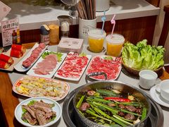 -四点金粥底火锅(沂州里店)