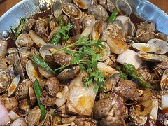 -休记光头香辣蟹干锅(绵竹店)