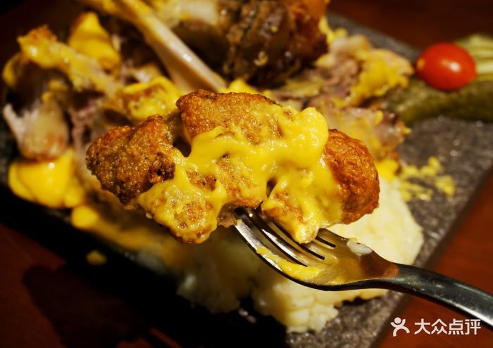 haxnbauer海森堡现代德国餐厅(长泰广场店)火焰芝士瀑布大猪肘图片