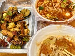 -二钢串叔麻辣烫(华龙大厦店)