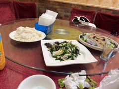 -鑫渔港海鲜本地菜·山海关浑锅(东戴河店)