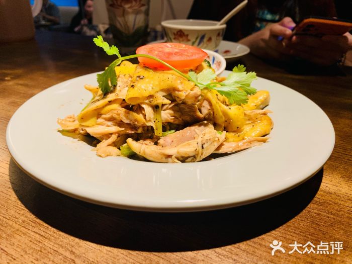 大头虾越式风味餐厅(光明广场店)越式盐焗麻油鸡图片