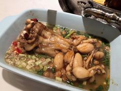 鲜活牛蛙-蛙两只美蛙鱼头火锅(恒茂店)